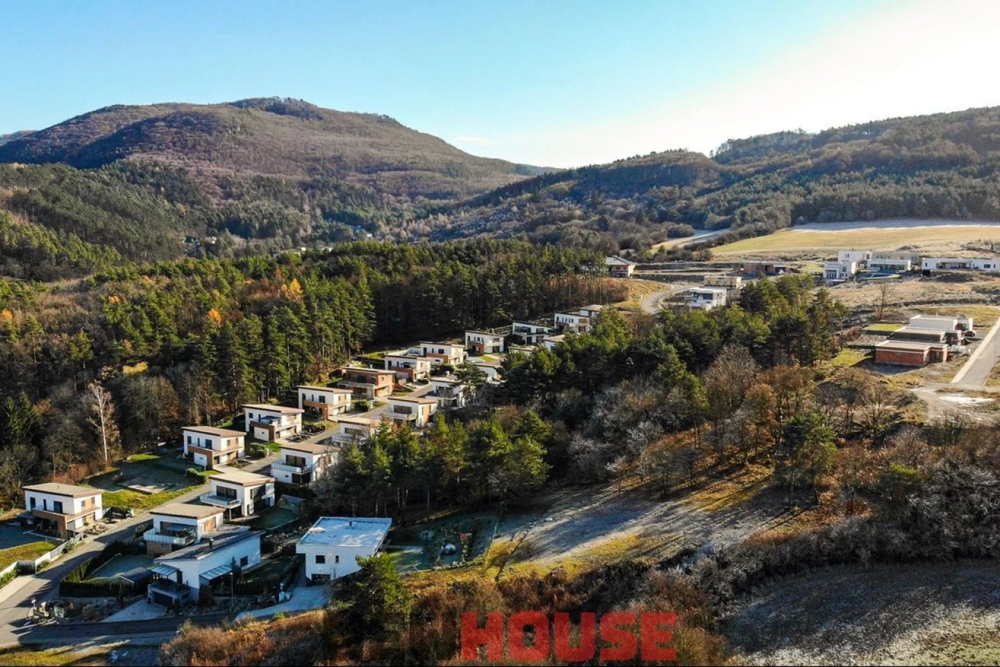 Stavebný pozemok s IS v atraktívnej lokalite obklopenej prírodou - Medové Lúky