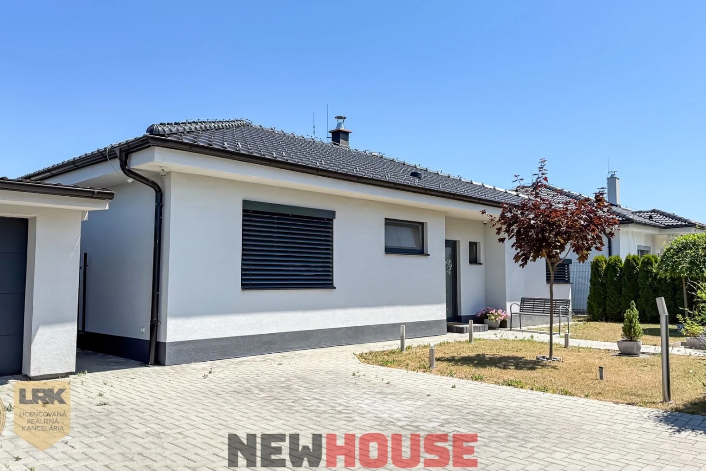 REZERVOVANÝ - Zariadený 4i bungalov s garážou na pozemku 450 m²